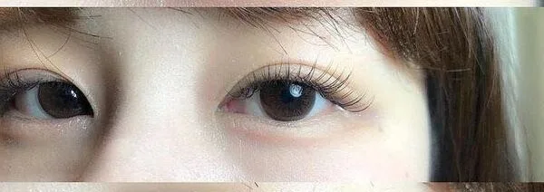 Monolid-Augen — Referenzfoto der Augenform