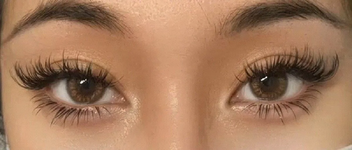Runde Augen — Referenzfoto der Augenform